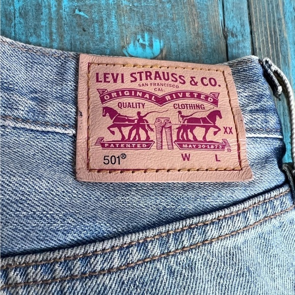 Levi's 501 Denim Cut off Shorts Button Fly Size 26 - Picture 7 of 10